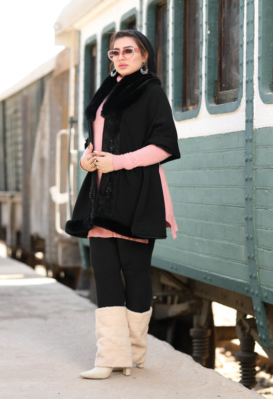 Knitted Shawl with Faux Fur & Accessory
Strip – 5008