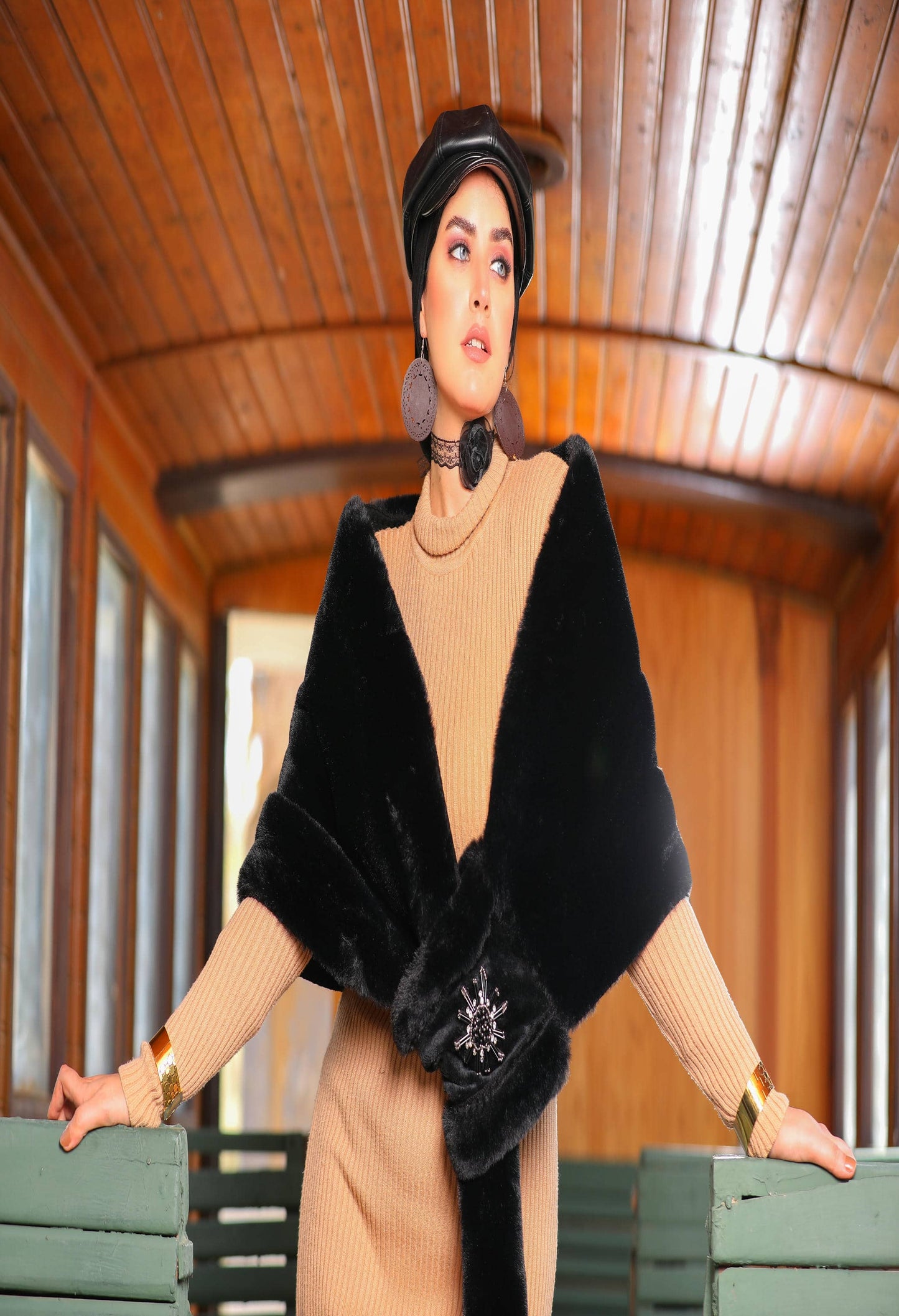 Faux Fur Shawl – 5047