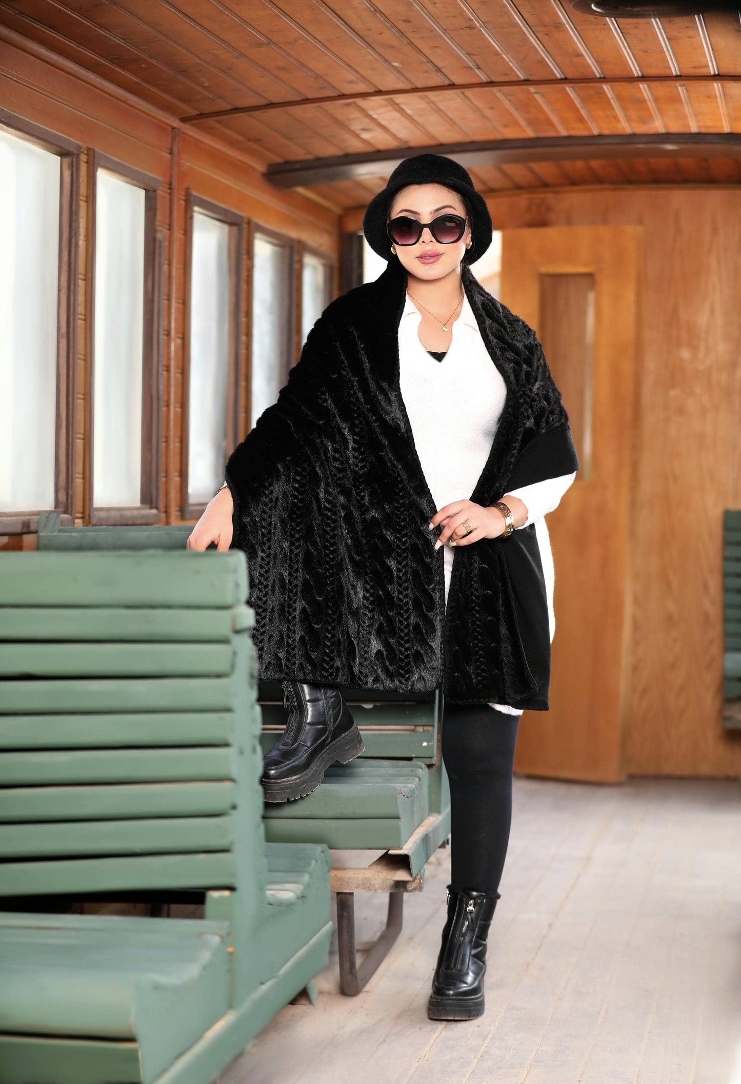 Faux Fur Shawl – 5044
