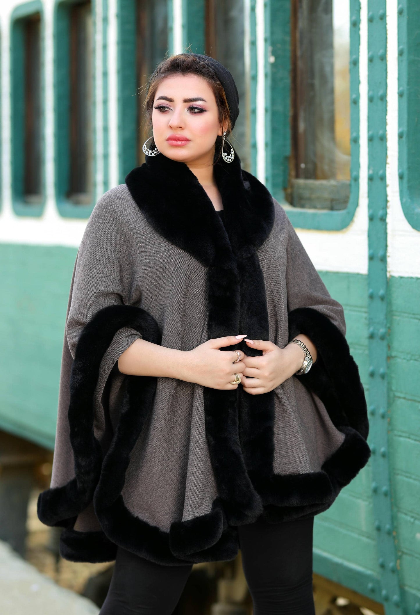 Knitted Cap with Faux Fur – 50014