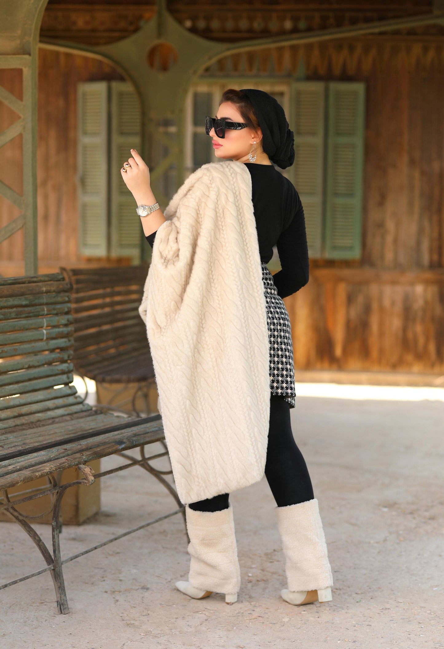 Faux Fur Shawl – 5041