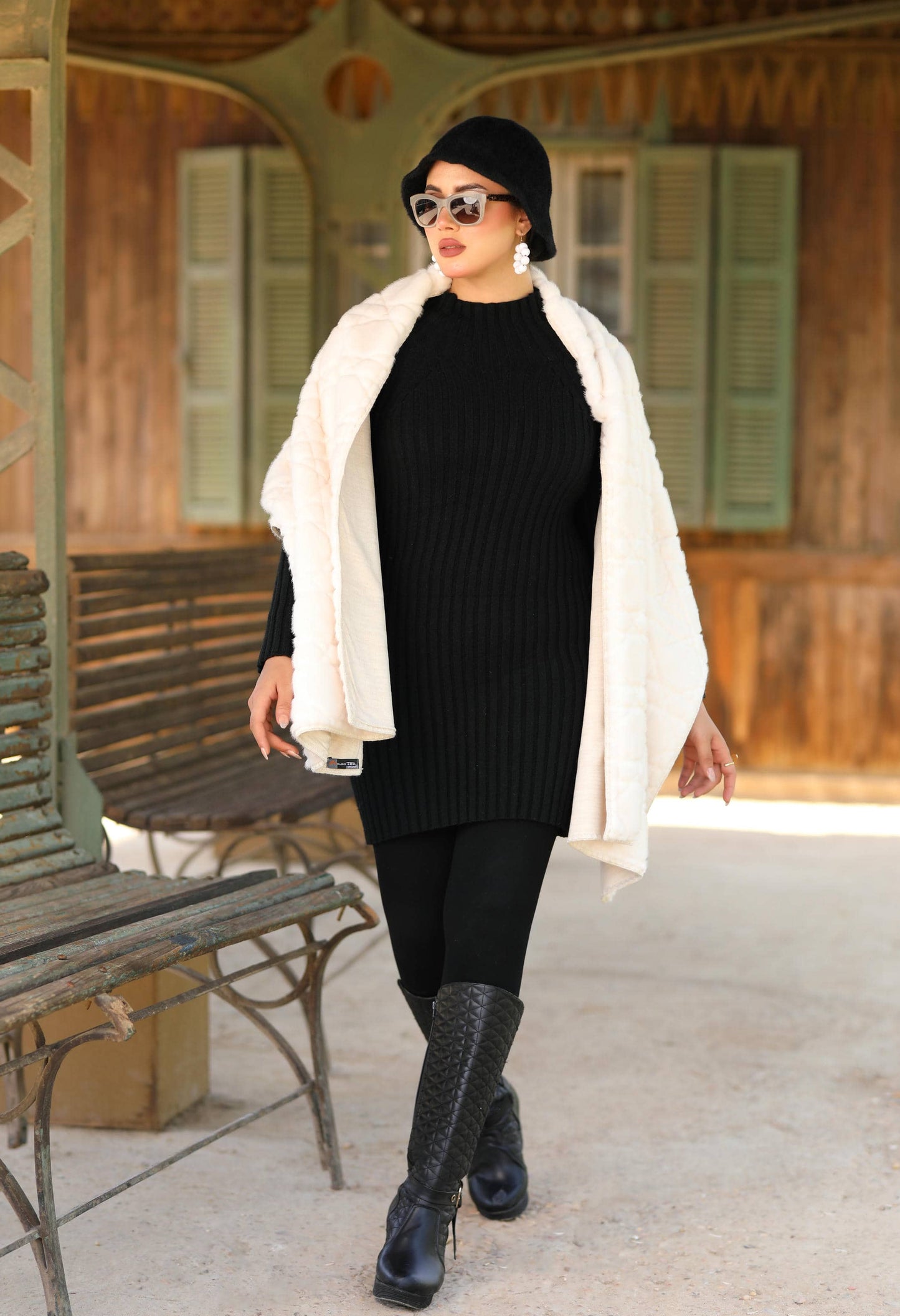 Faux Fur Shawl – 5043