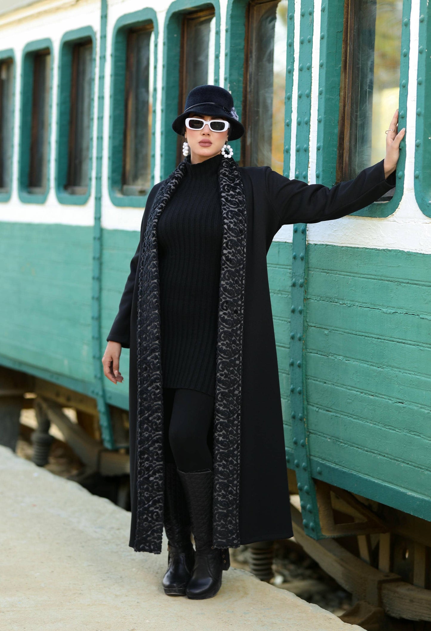 Woolen Cardigan with Fur Strip – 50033