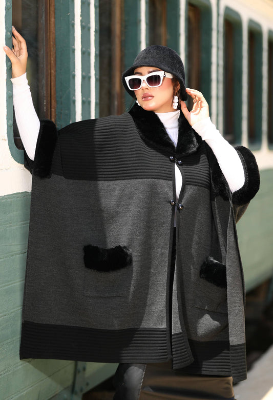 Poncho with Pockets & Fur – 50025