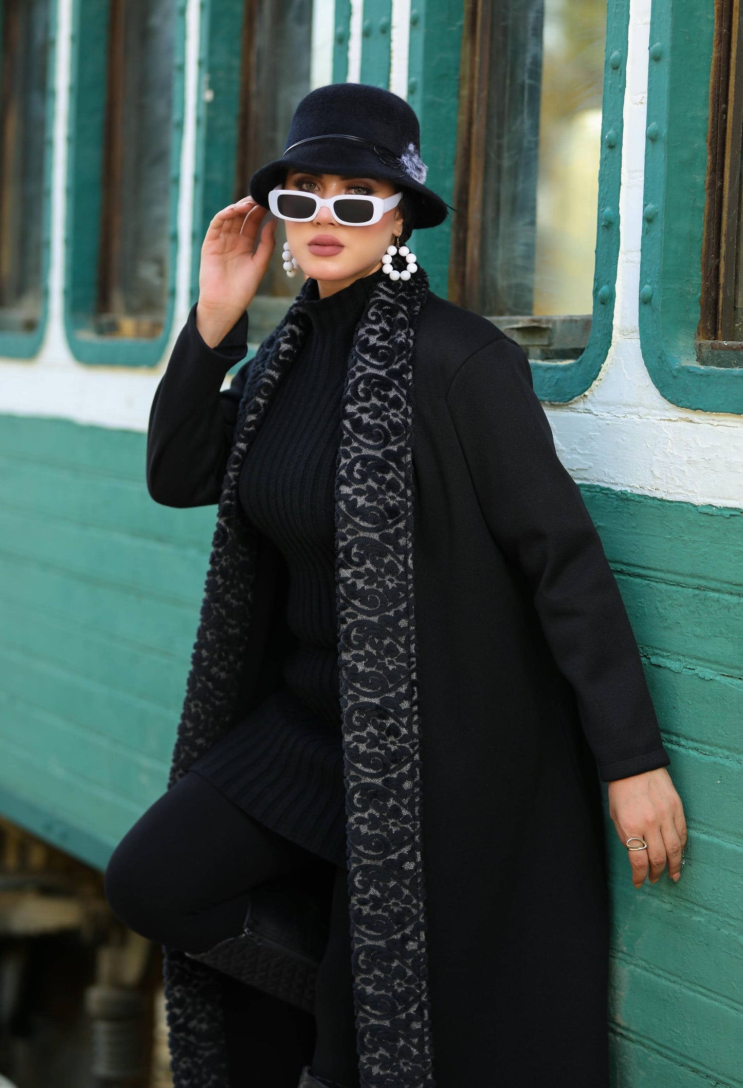 Woolen Cardigan with Fur Strip – 50033