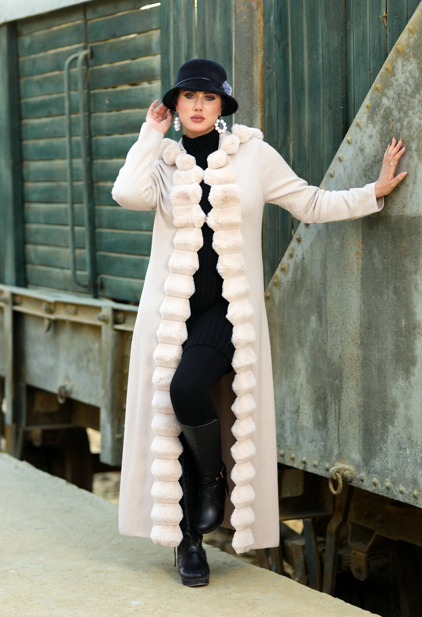 Woolen Cardigan with Fur – 50030