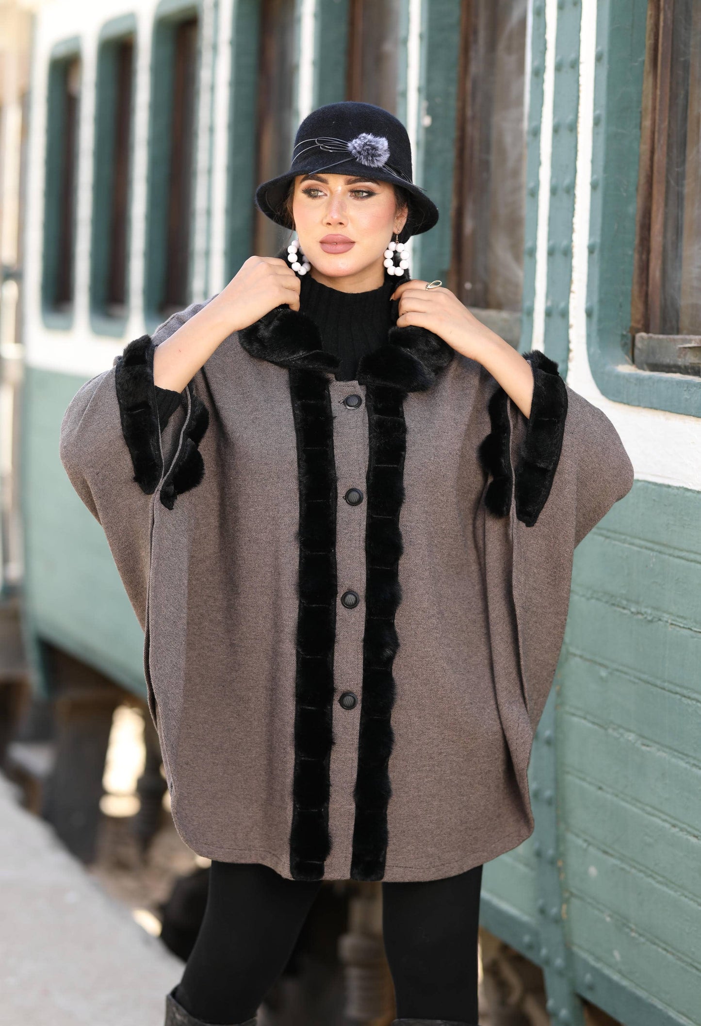Knitted Cap with Faux Fur – 50012