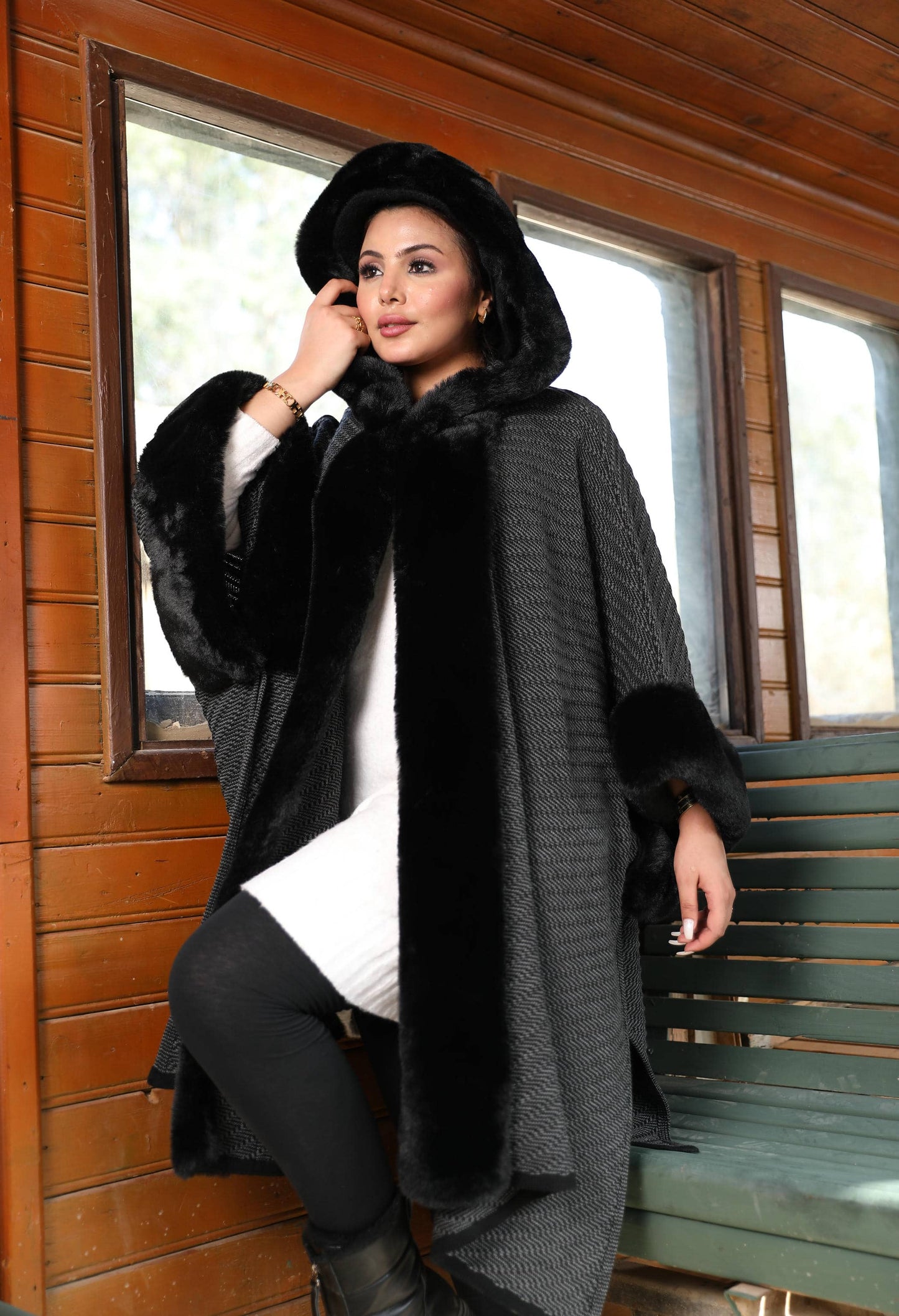 Knitted Cap with Faux Fur – 50013