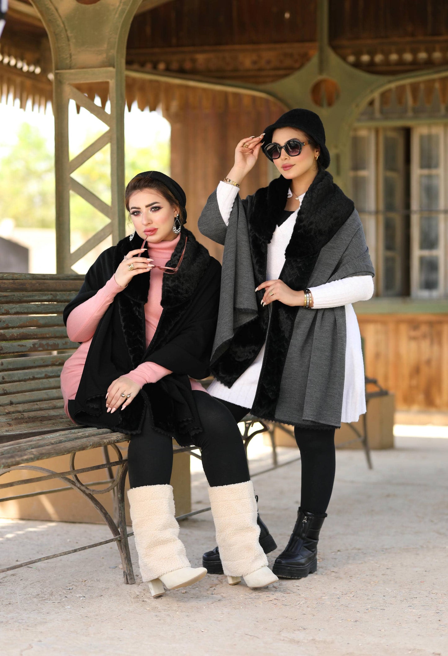 Knitted Shawl with Faux Fur – 5002