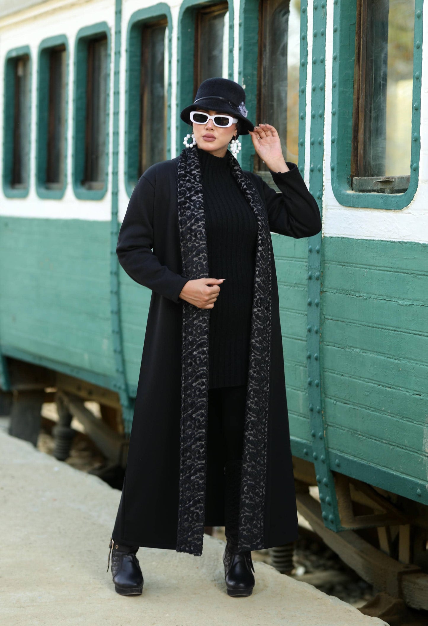 Woolen Cardigan with Fur Strip – 50033
