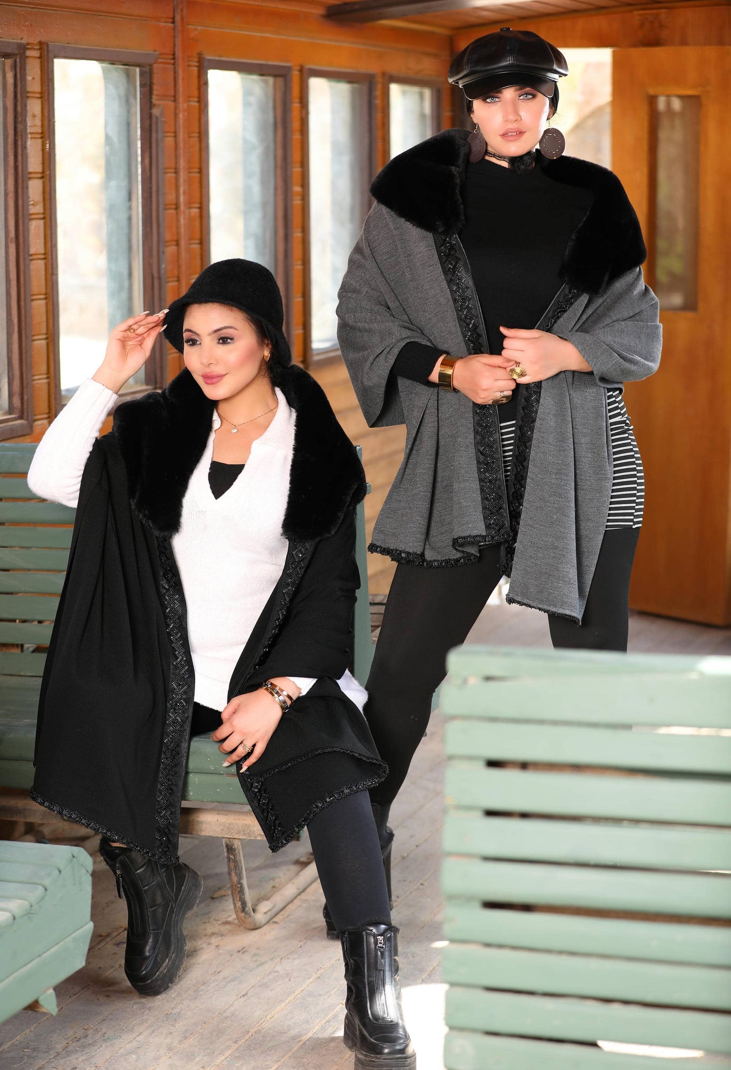 Knitted Shawl with Faux Fur – 5001
