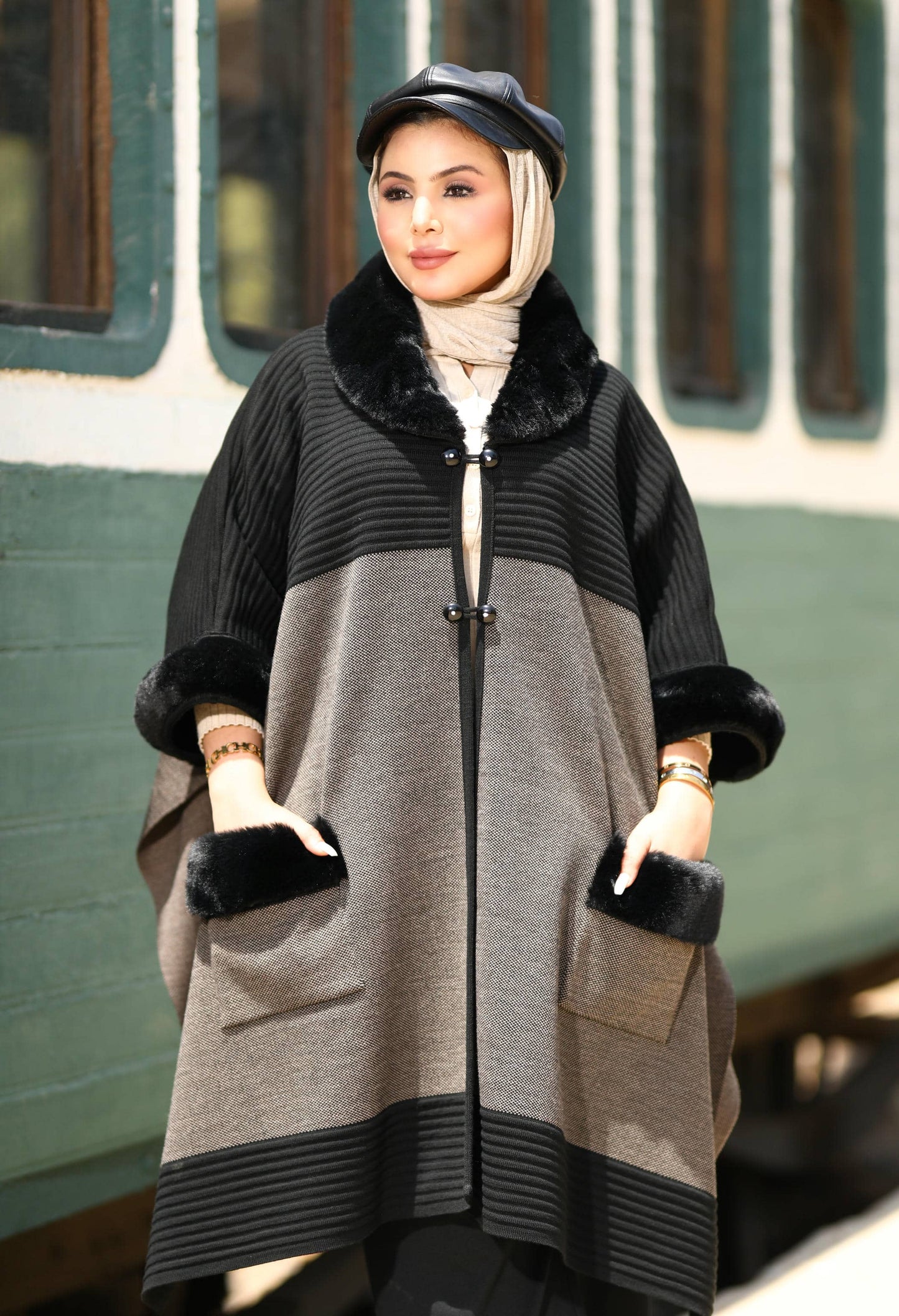Poncho with Pockets & Fur – 50025